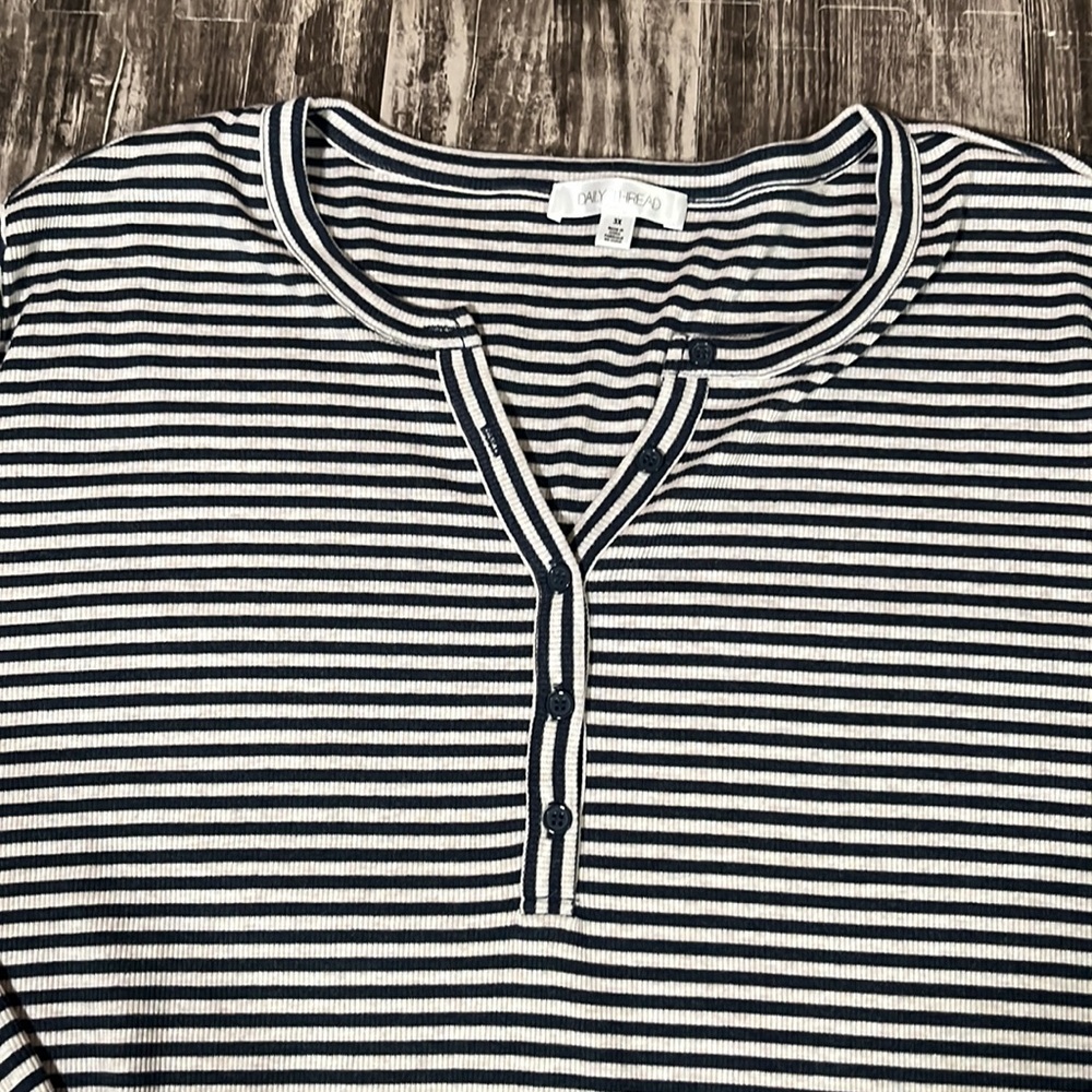 Daily Thread Henley